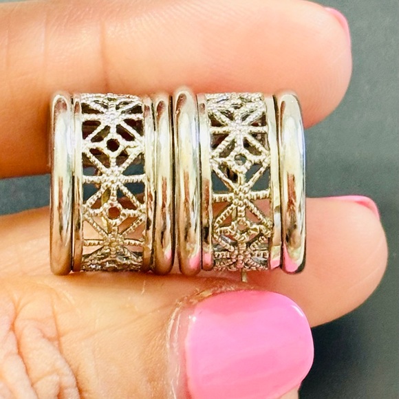 SOLID 14K WHITE GOLD WIDE FILIGREE HOOP EARRINGS - Picture 1 of 11